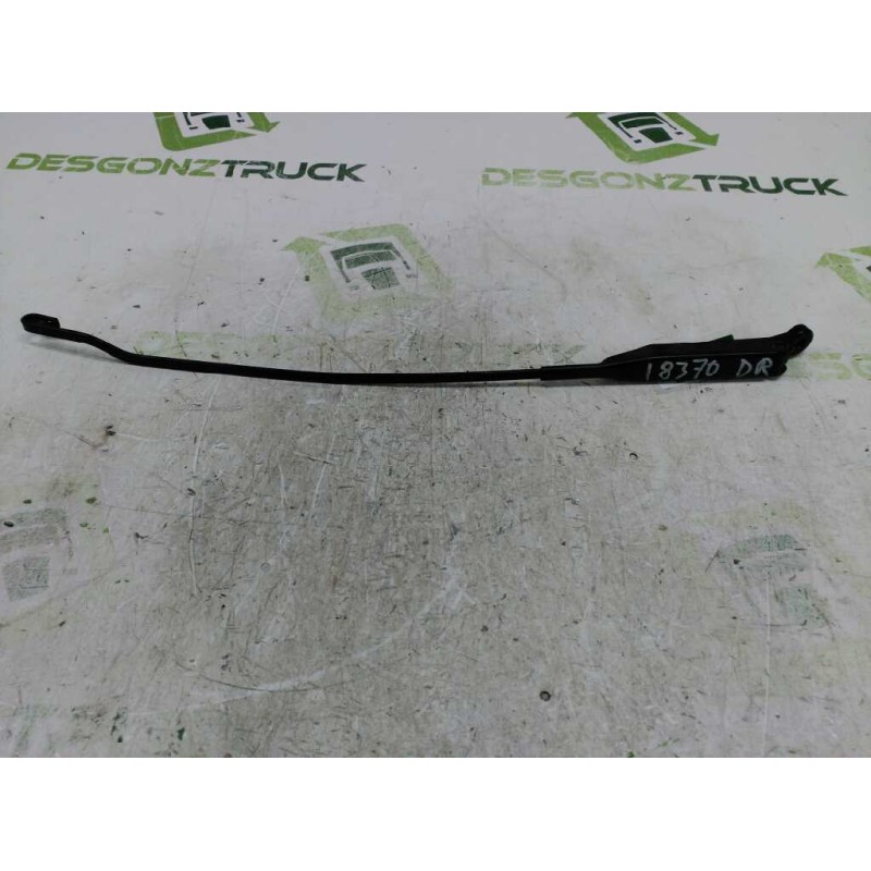 Recambio de brazo limpia delantero derecho para opel corsa c club referencia OEM IAM 09114667  