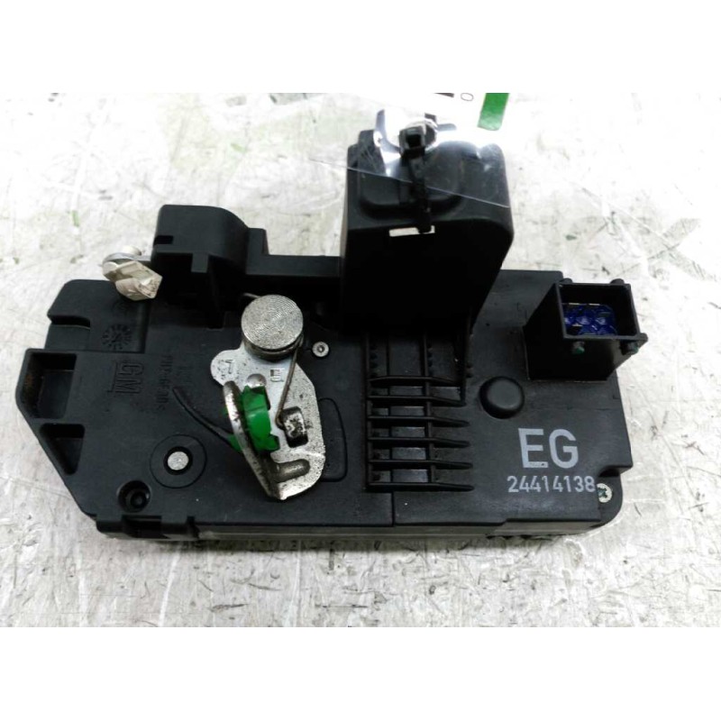 Recambio de cerradura puerta trasera izquierda para opel corsa c club referencia OEM IAM EG24414138  