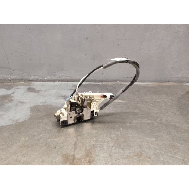Recambio de cerradura puerta delantera izquierda para volkswagen crafter 30-50 furgoneta (2e_) 2.0 tdi referencia OEM IAM A90672