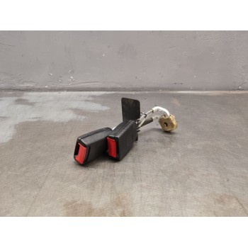 Recambio de enganche cinturon trasero izquierdo para volkswagen passat berlina (3b3) advance referencia OEM IAM 3B0857739A  