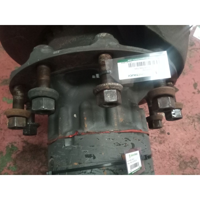 Recambio de buje trasero derecho para renault premium distribution 7.2 diesel referencia OEM IAM 7420819859  