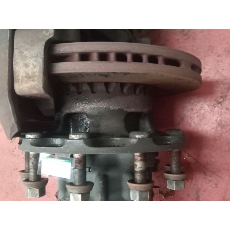 Recambio de buje trasero izquierdo para renault premium distribution 7.2 diesel referencia OEM IAM 7420819859  