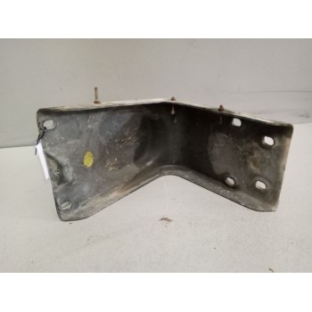 Recambio de soporte para iveco eurocargo chasis  (typ 130 e 18) larga distancia referencia OEM IAM  8142988 