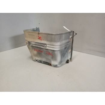 Recambio de peldaño izquierdo para iveco eurocargo chasis  (typ 130 e 18) larga distancia referencia OEM IAM  8142615 