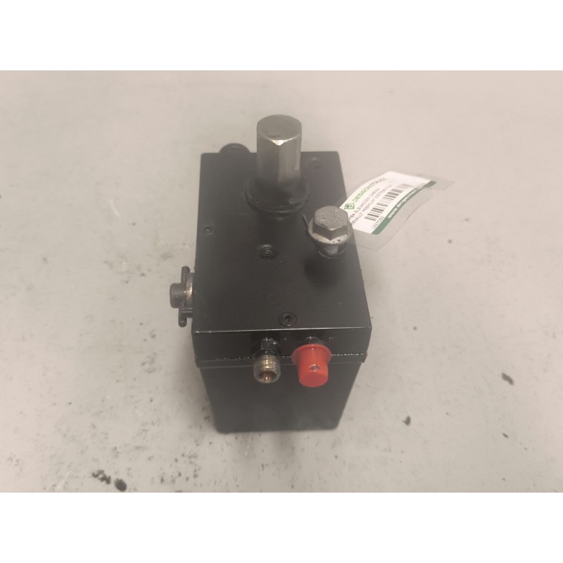 Recambio de bomba elevacion cabina para renault premium distribution 10.8 diesel referencia OEM IAM 5001867463 7482053294 