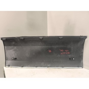 Recambio de moldura puerta trasera derecha para iveco daily vi furgoneta 33s16, 35s16, 35c16, 40c16, 50c16 referencia OEM IAM  5