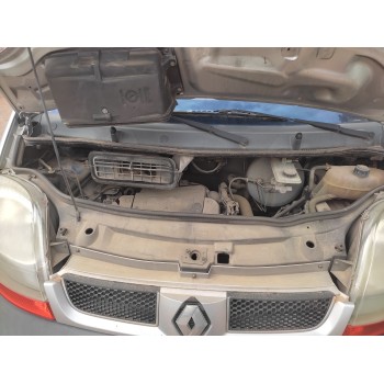 renault trafic combi (ab 4.01) del año 2004