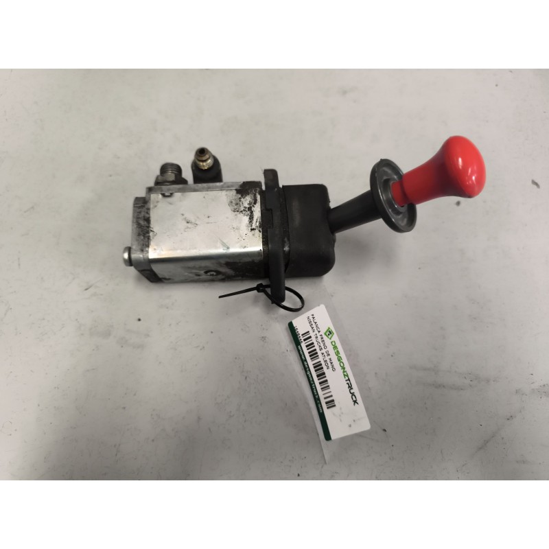 Recambio de palanca freno de mano para nissan trucks atleon 165 referencia OEM IAM   