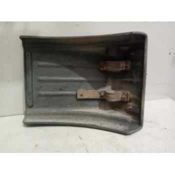 Recambio de guardabarros trasero derecho para man tg - a 18.410 12.0 diesel referencia OEM IAM  81664100298 
