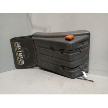 GUARDABARROS TRASERO IZQUIERDO 81664100298 