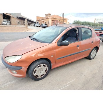 peugeot 206 berlina del año 2000