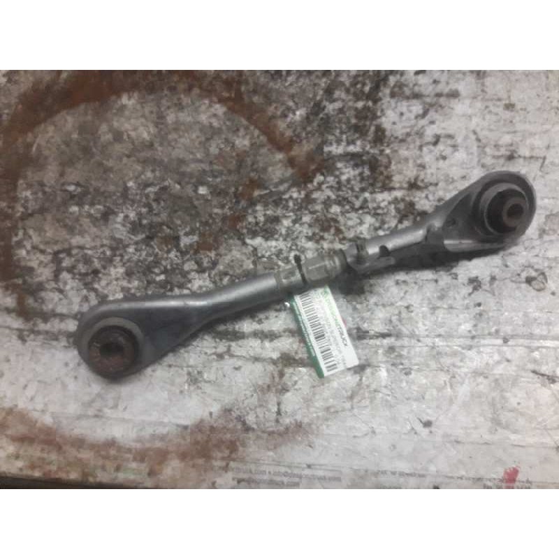 Recambio de brazo suspension superior trasero derecho para peugeot 407 st sport pack referencia OEM IAM   