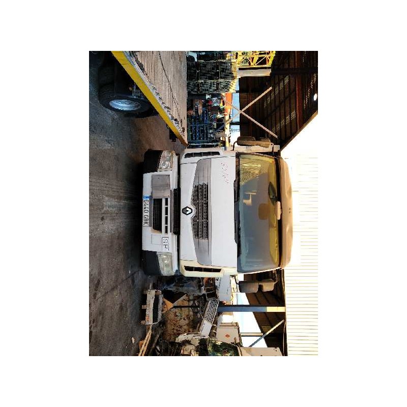 RENAULT PREMIUM LANDER