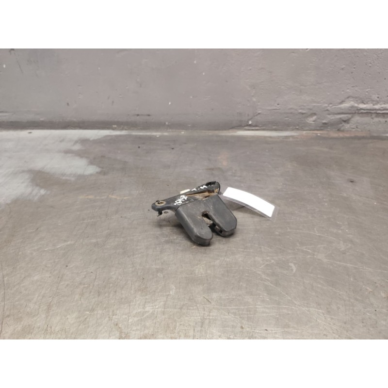 Recambio de cerradura maletero / porton para seat toledo ii (1m2) 1.9 tdi referencia OEM IAM 8D5827505  