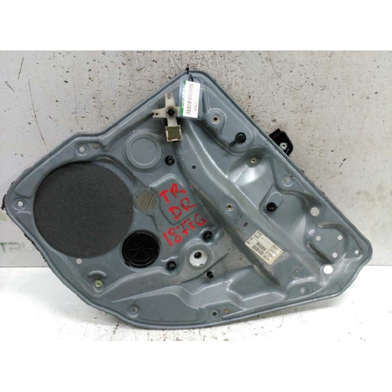 Recambio de elevalunas trasero derecho para volkswagen golf iv berlina (1j1) advance referencia OEM IAM 1J4839730J  