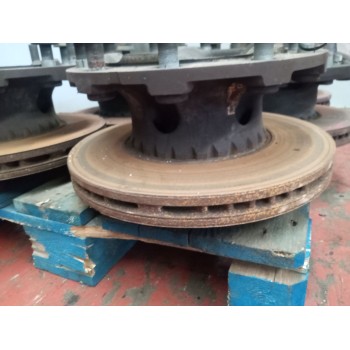 Recambio de buje delantero para renault magnum ab diesel referencia OEM IAM  7421022433 