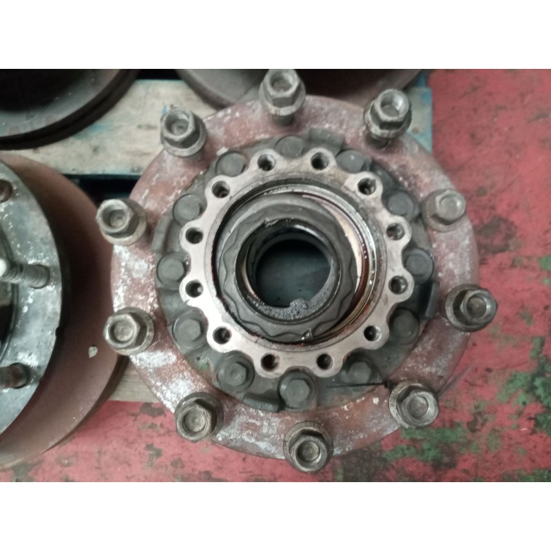 Recambio de buje trasero izquierdo para iveco stralis (as) 11.1 diesel referencia OEM IAM  7186804 