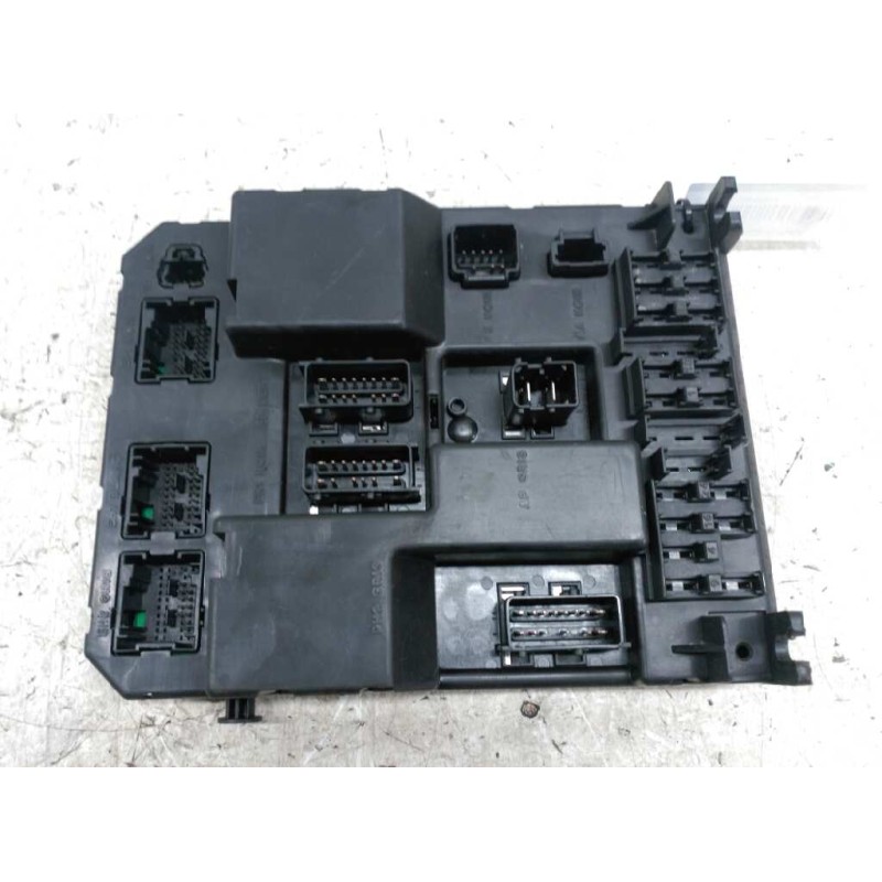 Recambio de caja reles / fusibles para peugeot 206 berlina x-line referencia OEM IAM 9651197680 9651196980 BSI