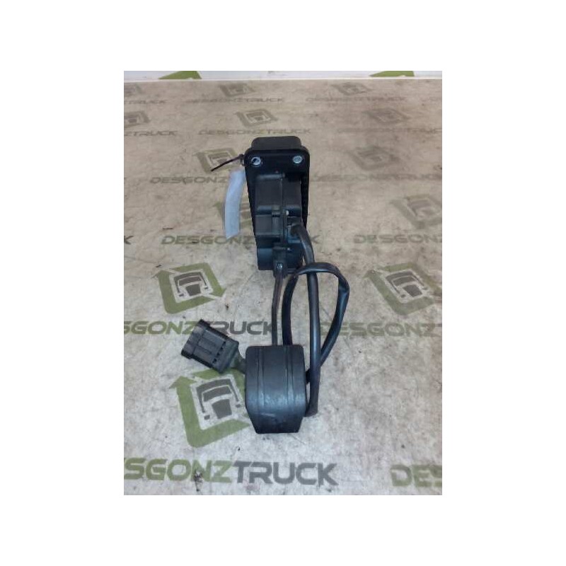 Recambio de pedal acelerador para iveco trucks stralis ad 190s40 referencia OEM IAM 3212200410  