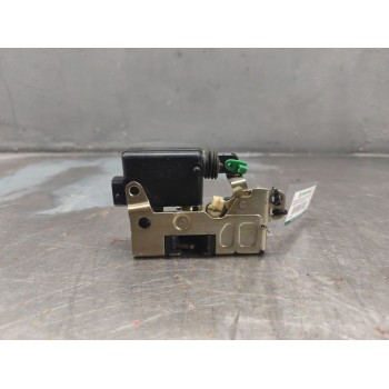 Recambio de cerradura puerta delantera derecha para renault master desde ´98 referencia OEM IAM 7700351343  