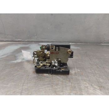 Recambio de cerradura puerta delantera derecha para renault master desde ´98 referencia OEM IAM 7700351343  