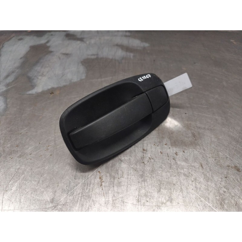 Recambio de maneta exterior delantera derecha para nissan primastar autobús (x83) dci 140 referencia OEM IAM 91168520 8200170625