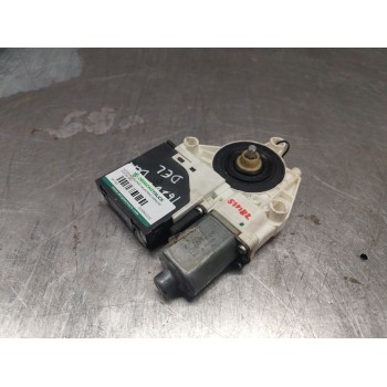 MOTOR ELEVALUNAS DELANTERO DERECHO 0130822205 8P0959802A 