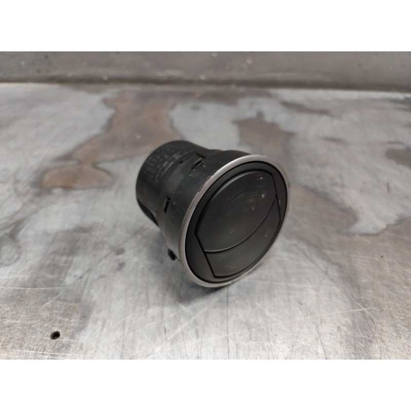 Recambio de aireador para mazda 3 (bl) 1.6 mz-cd (bl14) referencia OEM IAM  BBM464730 