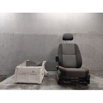 ASIENTO DELANTERO IZQUIERDO 