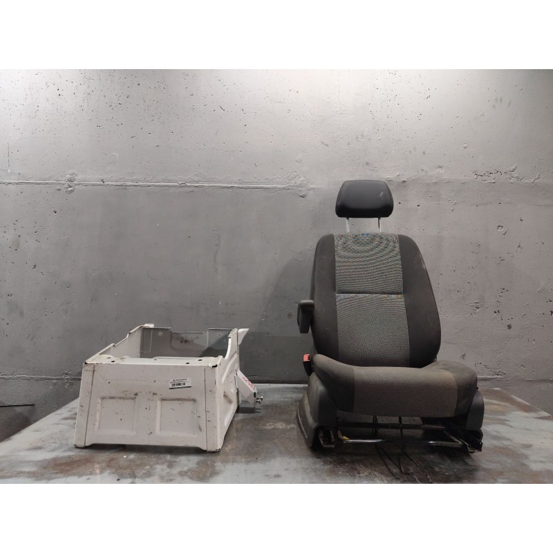 Recambio de asiento delantero izquierdo para volkswagen crafter 30-50 furgoneta (2e_) 2.0 tdi referencia OEM IAM   