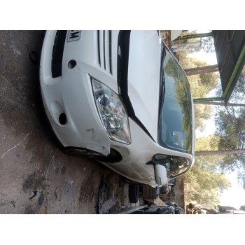 toyota auris del año 2011