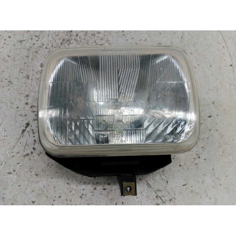 Recambio de faro derecho para renault rapid/express (f40) 1.4 familiar (f402/40m) referencia OEM IAM   