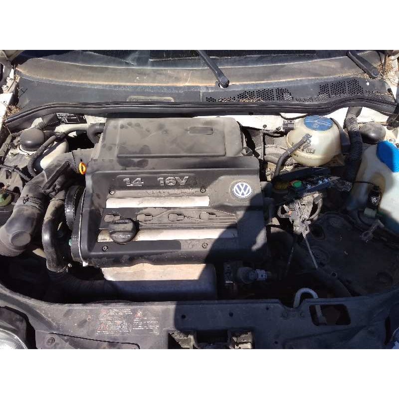 VOLKSWAGEN POLO BERLINA (6N2)
