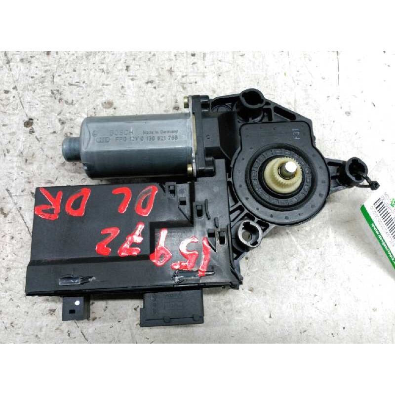 Recambio de motor elevalunas delantero derecho para peugeot 307 (s1) xs referencia OEM IAM 9634457480 0130821766 BOSCH