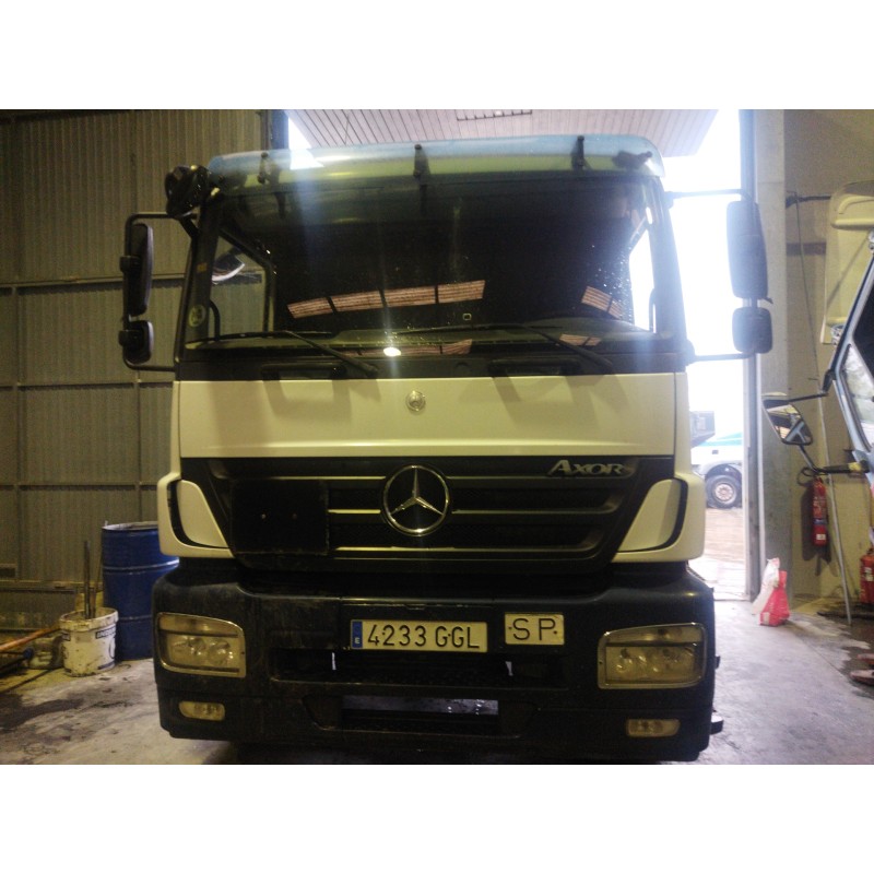 mercedes-benz axor 2-ejes 18 ton 2004  del año 2008