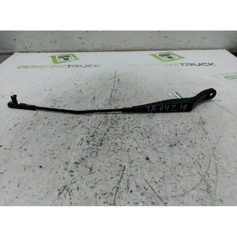 Recambio de brazo limpia delantero izquierdo para peugeot 207 x-line referencia OEM IAM   