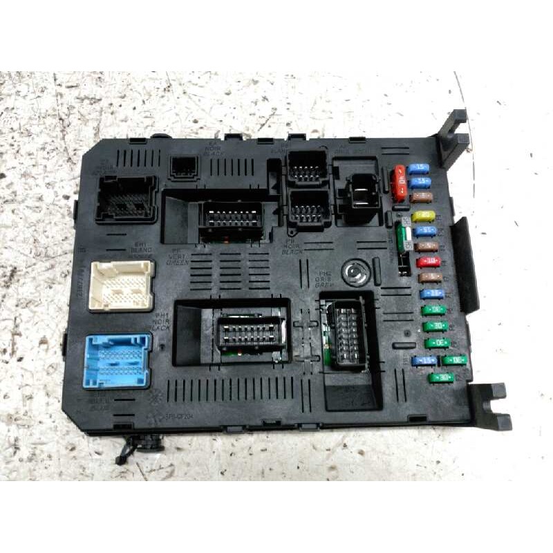 Recambio de caja reles / fusibles para peugeot 307 (s1) xs referencia OEM IAM 9660105980  