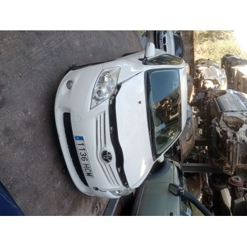 toyota auris del año 2011