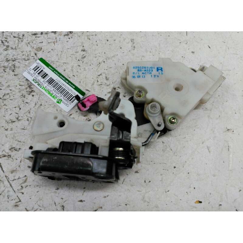 Recambio de cerradura puerta trasera derecha para nissan almera (n15) gx referencia OEM IAM 8255261U01  