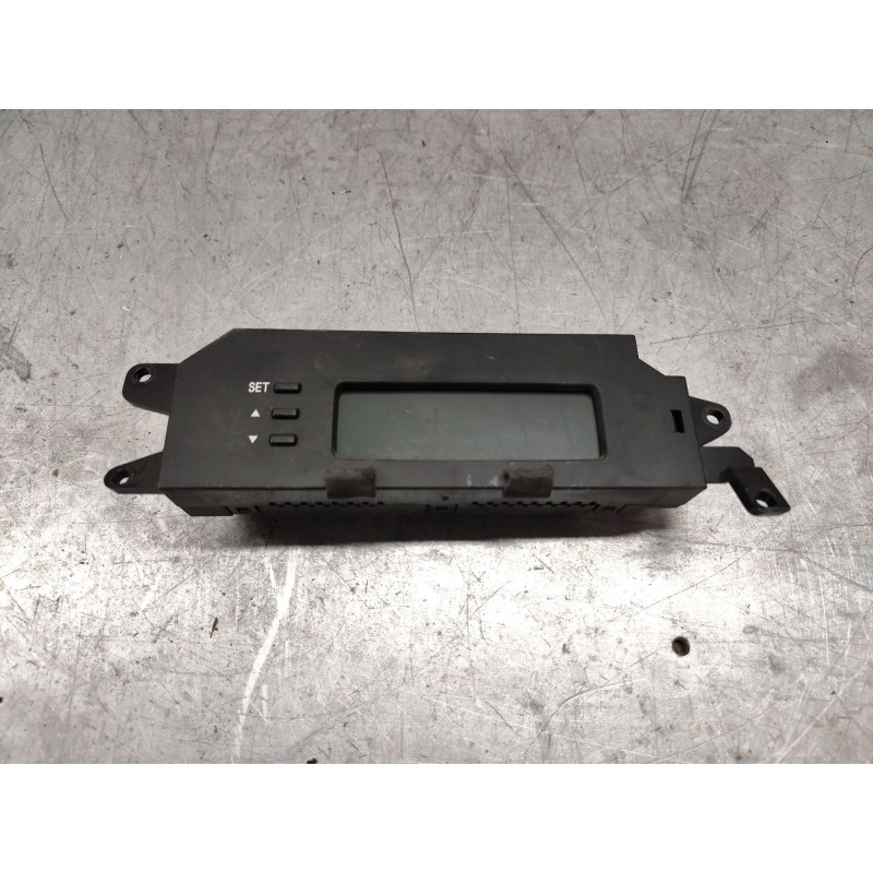 Recambio de pantalla multifuncion para hyundai i20 city s referencia OEM IAM 941011J720  