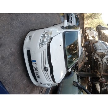 toyota auris del año 2011