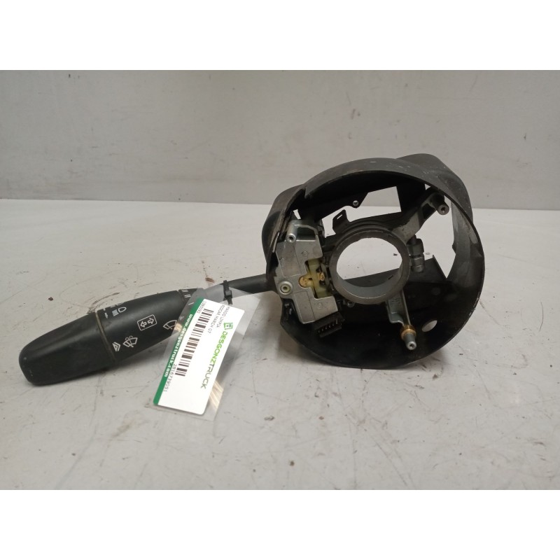 Recambio de mando limpia para riocar march 07 referencia OEM IAM 2816739051  