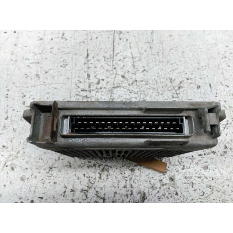 Recambio de centralita motor uce para renault clio i phase iii 1.2 referencia OEM IAM 7700104481  