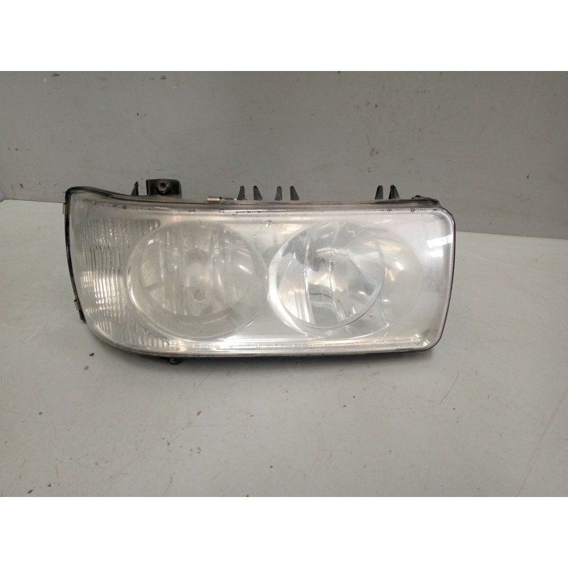 Recambio de faro derecho para daf serie xf105.xxx 12.9 diesel referencia OEM IAM 15426200  