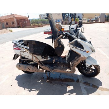 kymco super dink del año 2016