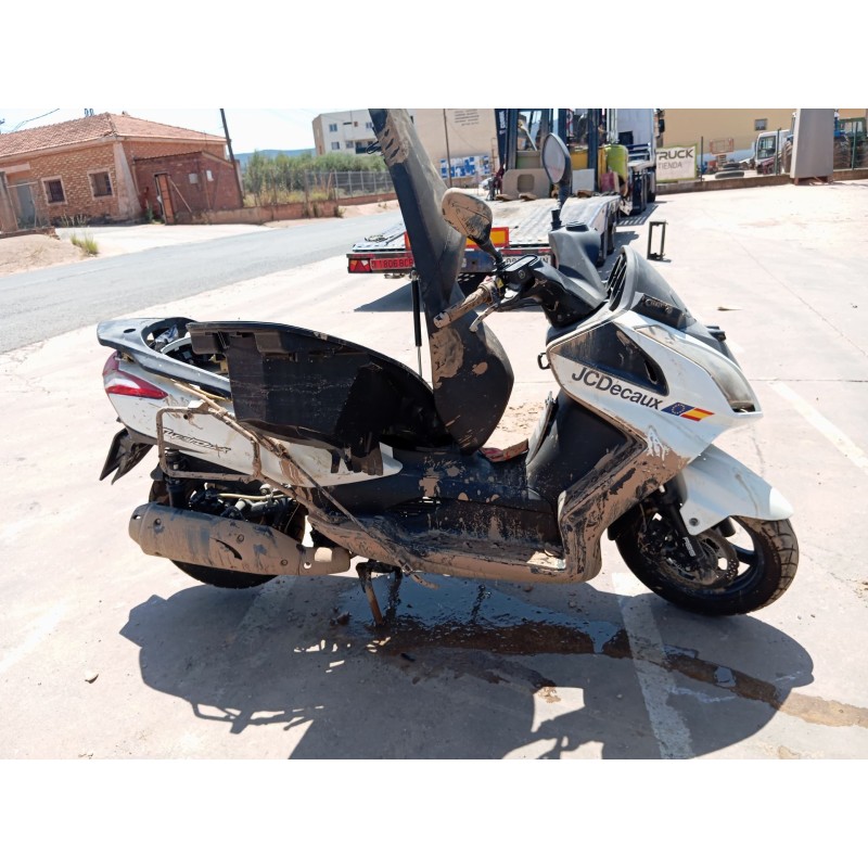 kymco super dink del año 2016