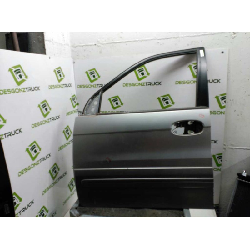 Recambio de puerta delantera izquierda para kia carnival ii 2.9 cdri ex referencia OEM IAM   