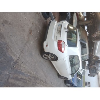 toyota auris del año 2011