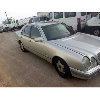 mercedes-benz clase e (w210) berlina diesel del año 1998