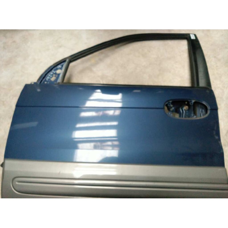 Recambio de puerta delantera izquierda para kia carnival ii 2.9 cdri ex referencia OEM IAM   